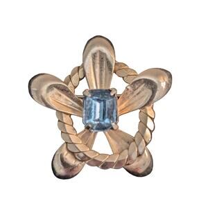 Vintage Gold Tone Emerald Cut Light Blue Stone Rope Flower Brooch